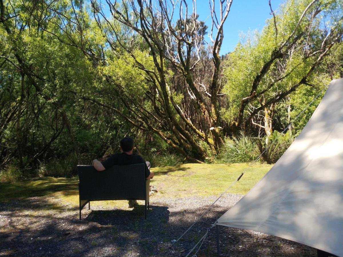 Glamping At Zeehan Bush Camp Esterno foto